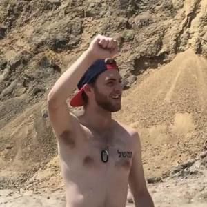 Meet your Posher, Mayer